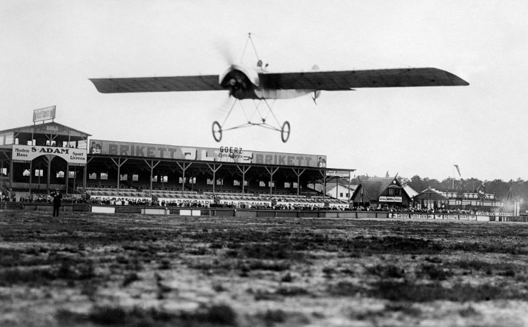 Fokker Eindecker coming in for a landing