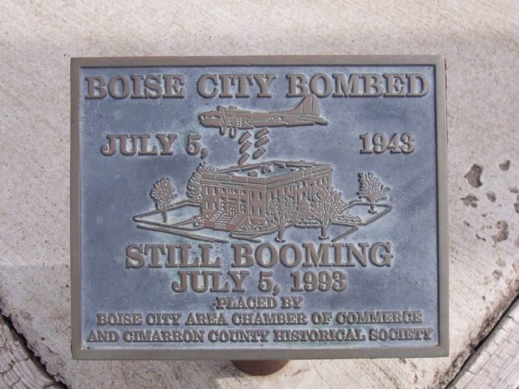 Close-up of the plaque commemorating the bombing of Boise City