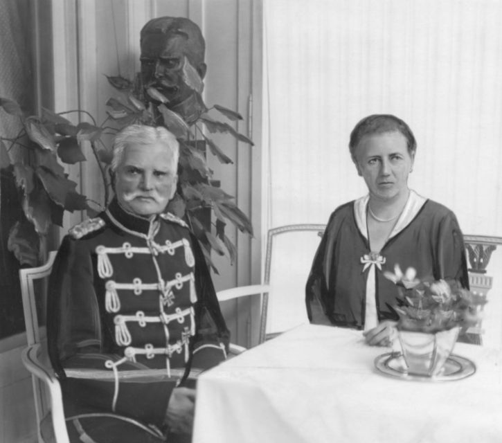 August von Mackensen sitting at a table with a woman