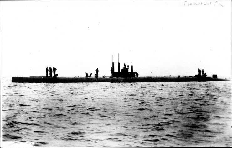 USS Thresher (SS-200) at sea