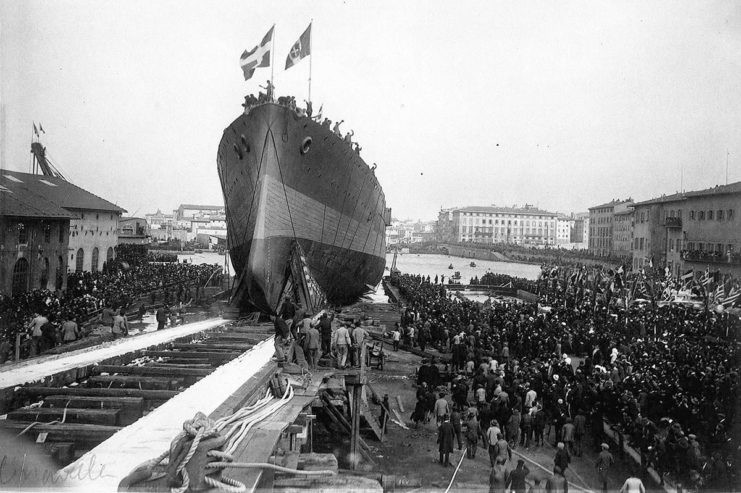 Crowd gathered around the Georgios Averof