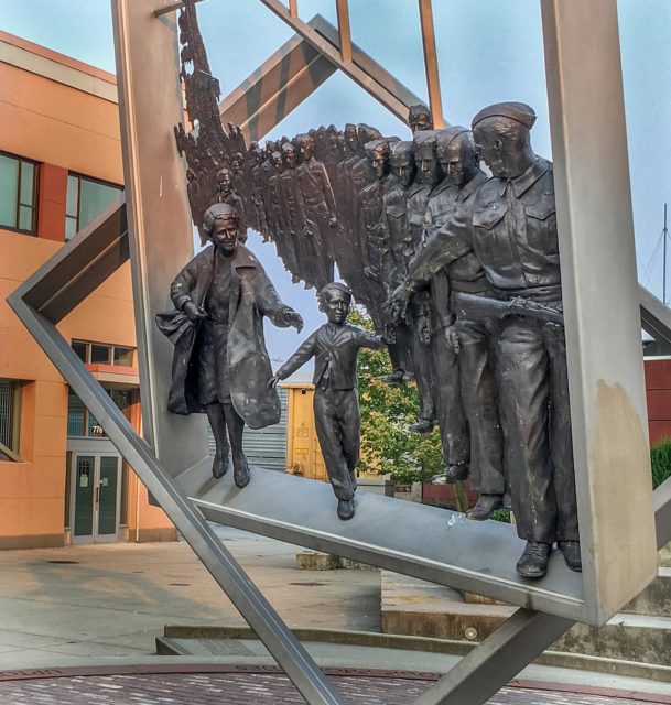 'Wait for Me, Daddy' statue in Hyack Square, New Westminster, British Columbia