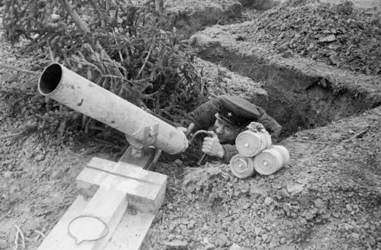 Red Army soldier aiming an Ampulomet