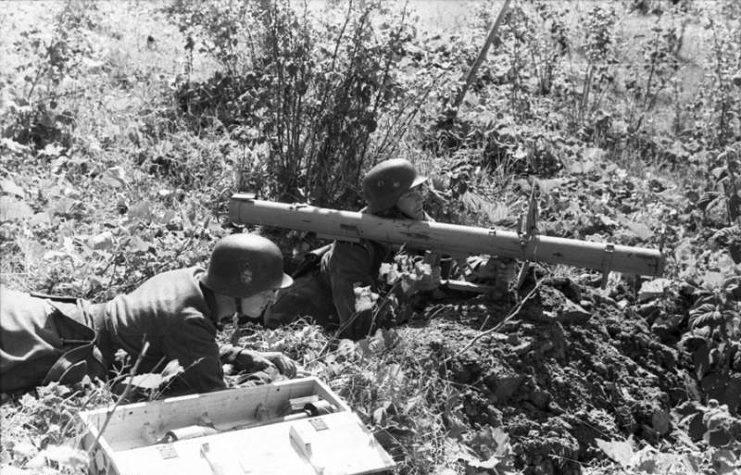 Two German soldiers manning a Panzerschreck