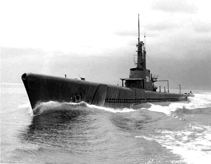 USS Archerfish (SS-311) at sea