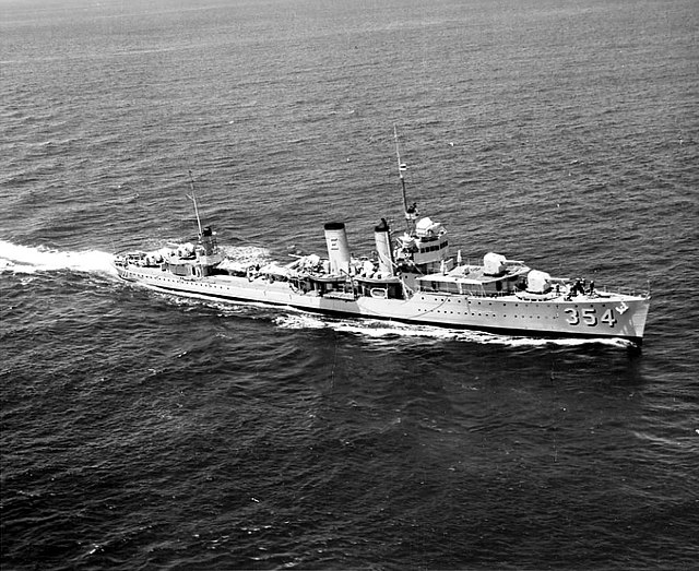 USS Monaghan (DD-354) at sea