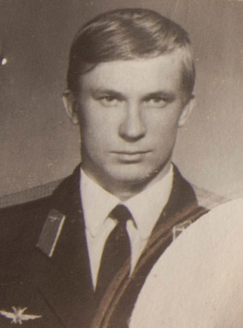Military portrait of Viktor Belenko