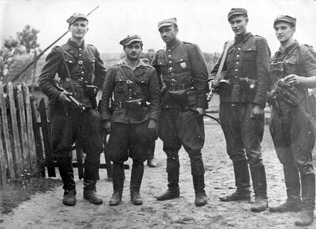 Henryk Wieliczko, Marian Pluciński, Zygmunt Szendzielarz, Jerzy Lejkowski and Zdzisław Badocha standing together
