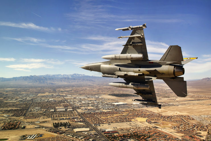 General Dynamics F-16 Fighting Falcon in flight