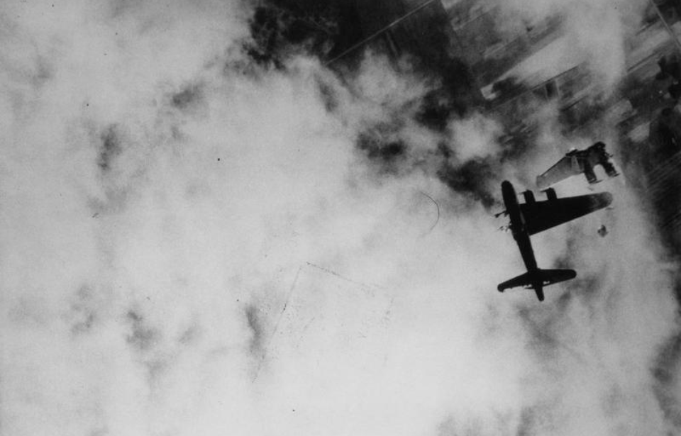 Boeing B-17G Flying Fortress 'Wee Willie' falling through clouds after its wing detached