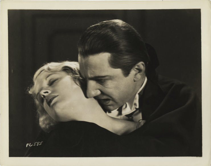 Helen Chandler and Bela Lugosi as Mina Seward and Count Dracula in 'Dracula'