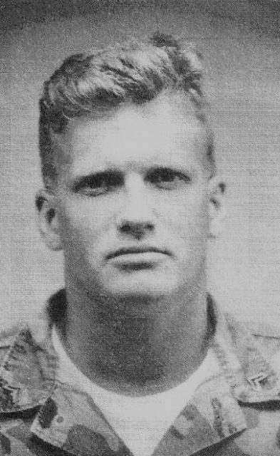 Military portrait of Drew Carey