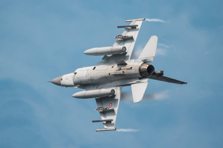 General Dynamics F-16 Fighting Falcon in flight