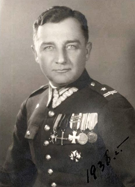 Military portrait of Henryk Dobrzański
