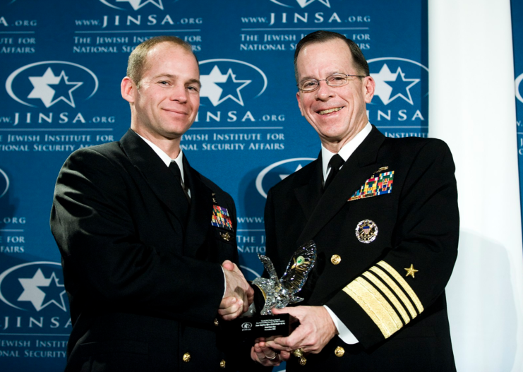 Adm. Mike Mullen presenting US Navy SEAL Mike Day with the 2008 Jewish Institute for National Security Affairs Grateful Nation Award