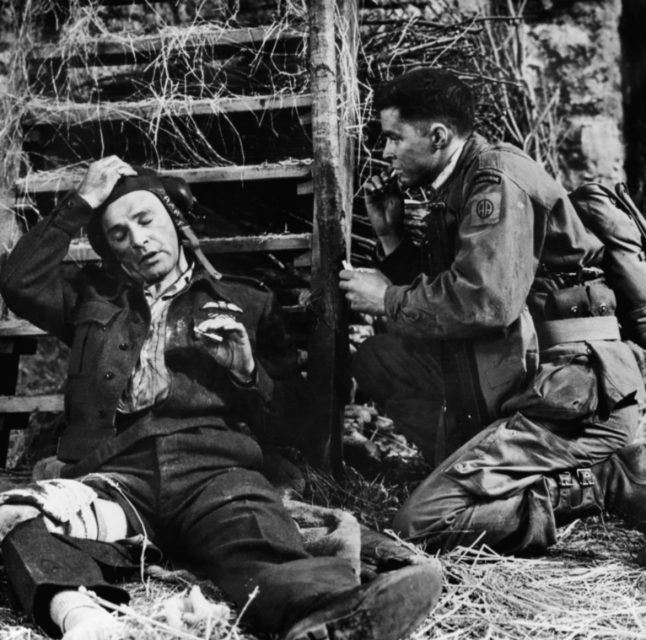 Richard Burton and Richard Beymer as Flying Officer David Campbell and Pvt. Dutch Schultz in 'The Longest Day'