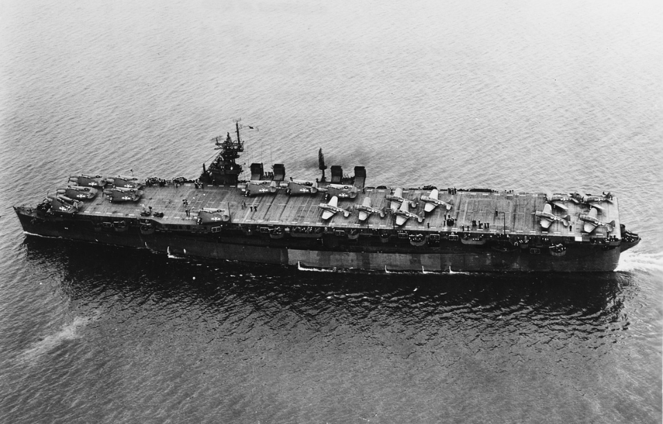 USS Independence (CVL-22) at sea