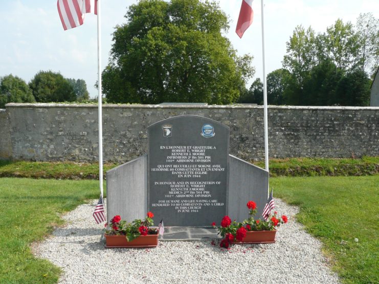 Memorial dedicated to Robert Wright and Ken Moore