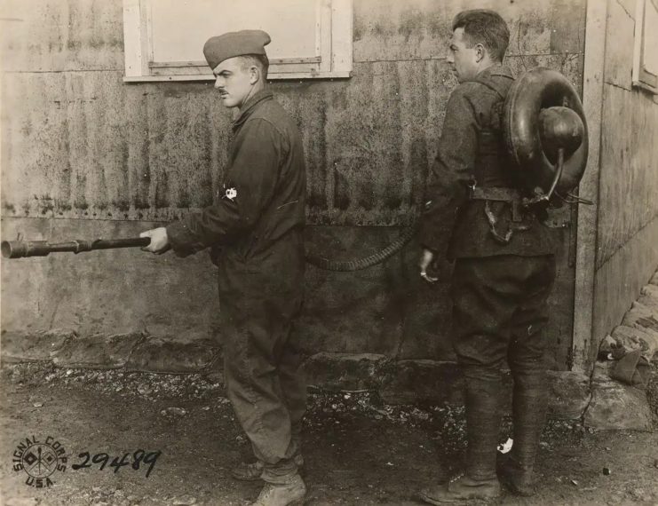 Two US soldiers manning a Wechselapparat