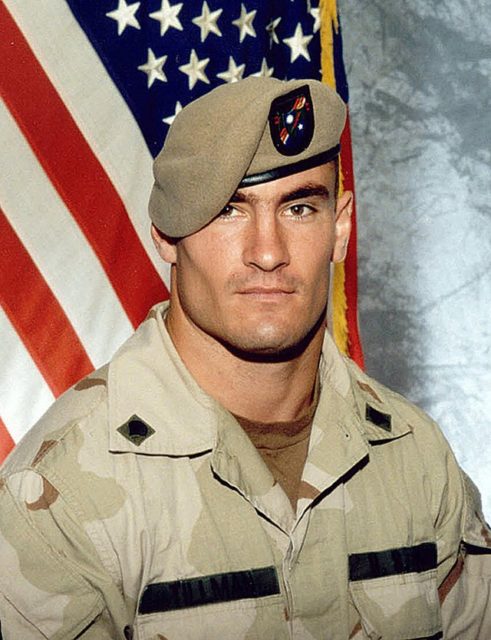 Military portrait of Pat Tillman