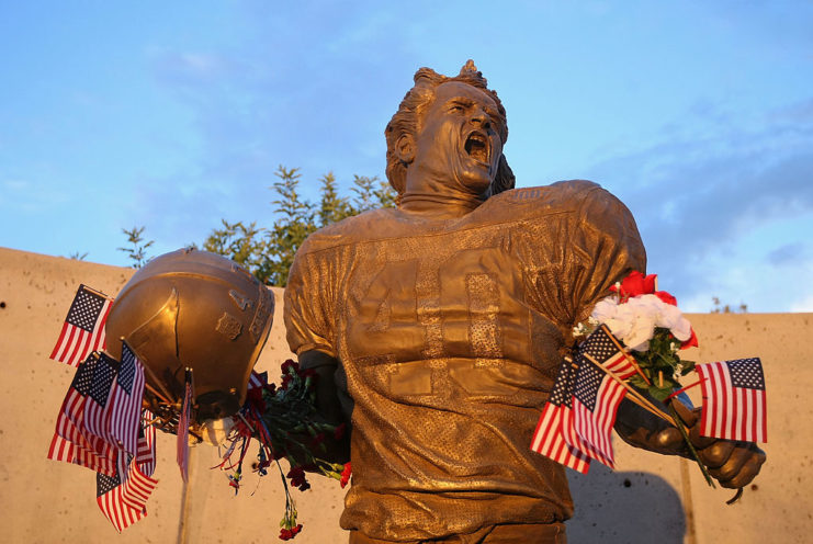 Bronze statue of Pat Tillman