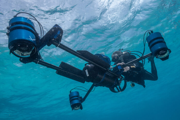 Diver swimming with a SeaArray