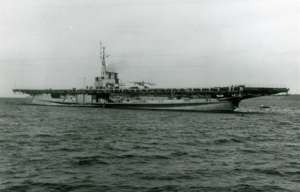 USS Sable (XI-81) sailing through Lake Michigan
