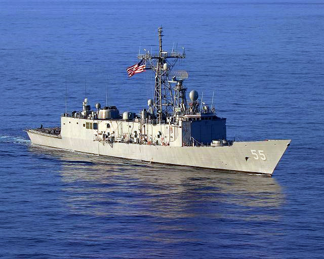 USS Elrod (FFG-55) at sea