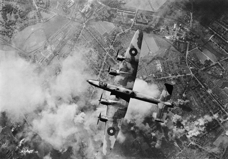 Handley Page Halifax in flight