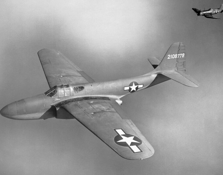 Bell P-59 Airacomet in flight