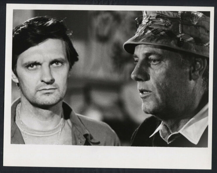 Alan Alda and McLean Stevenson as Capt. Benjamin Franklin "Hawkeye" Pierce and Lt. Col. Henry Blake in 'M*A*S*H'