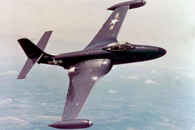 McDonnell F2H Banshee in flight