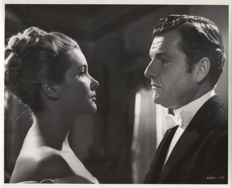 Sally Ann Howes and Kenneth More as Lady Mary and Bill Crichton in 'The Admirable Crichton'