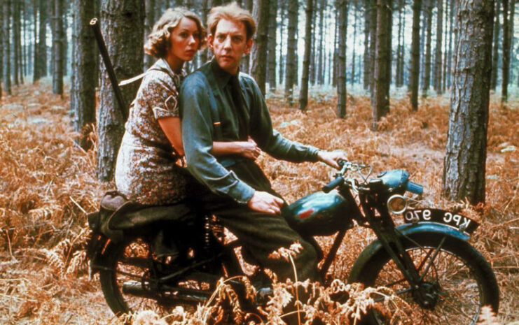 Jenny Agutter and Donald Sutherland as Molly Prior and Liam Devlin in 'The Eagle Has Landed'