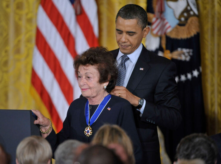 Barack Obama placing the Presidential Medal of Freedom around Gerda Weissmann Klein's neck