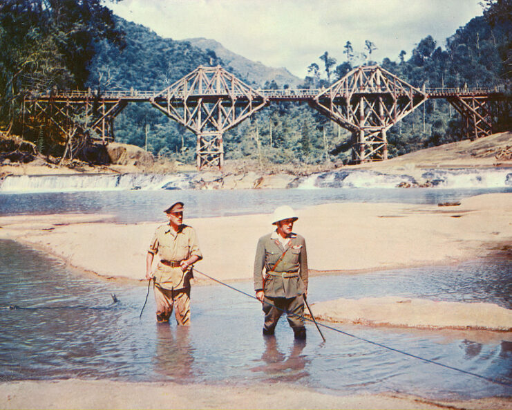 Alec Guinness and Sessue Hayakawa as Lt. Col. Nicholson and Col. Saito in 'The Bridge on the River Kwai'