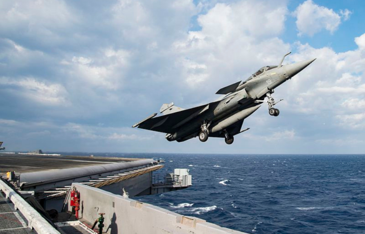 Dassault Rafale M taking off from the USS Dwight D. Eisenhower (CVN-69)