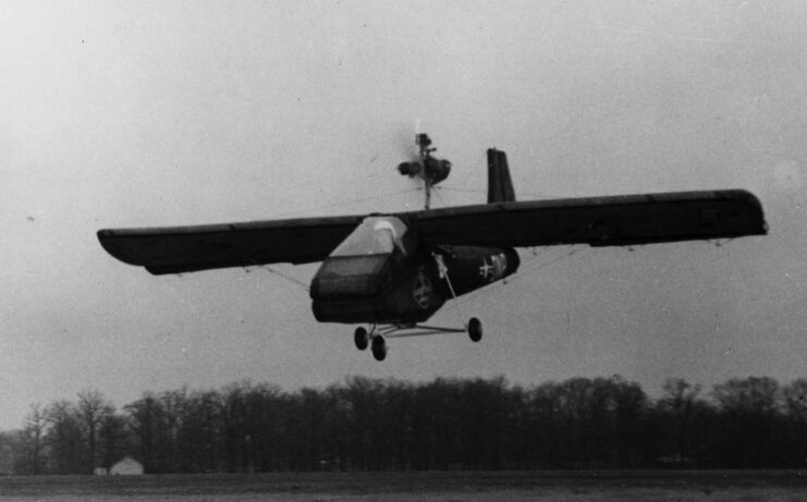 Goodyear GA-447 Inflatoplane coming in for a landing