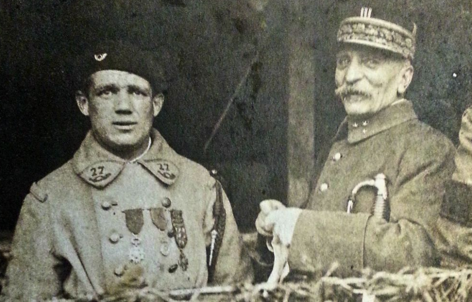 Albert Severin Roche standing with Ferdinand Foch