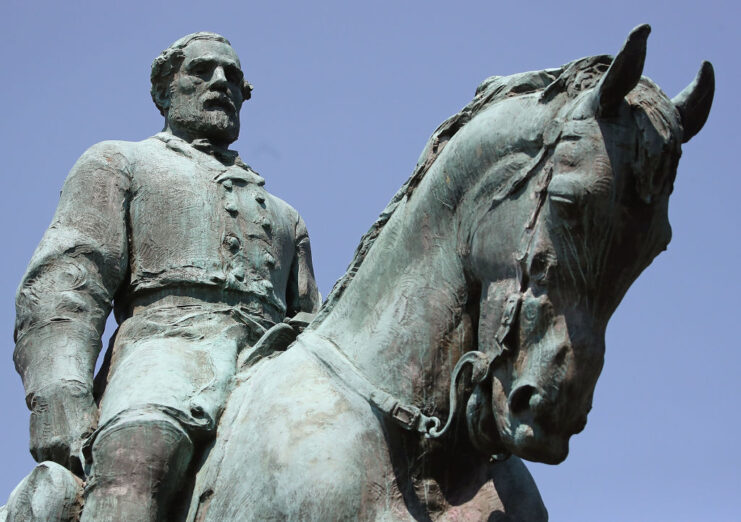Close-up of the statue of Robert E. Lee