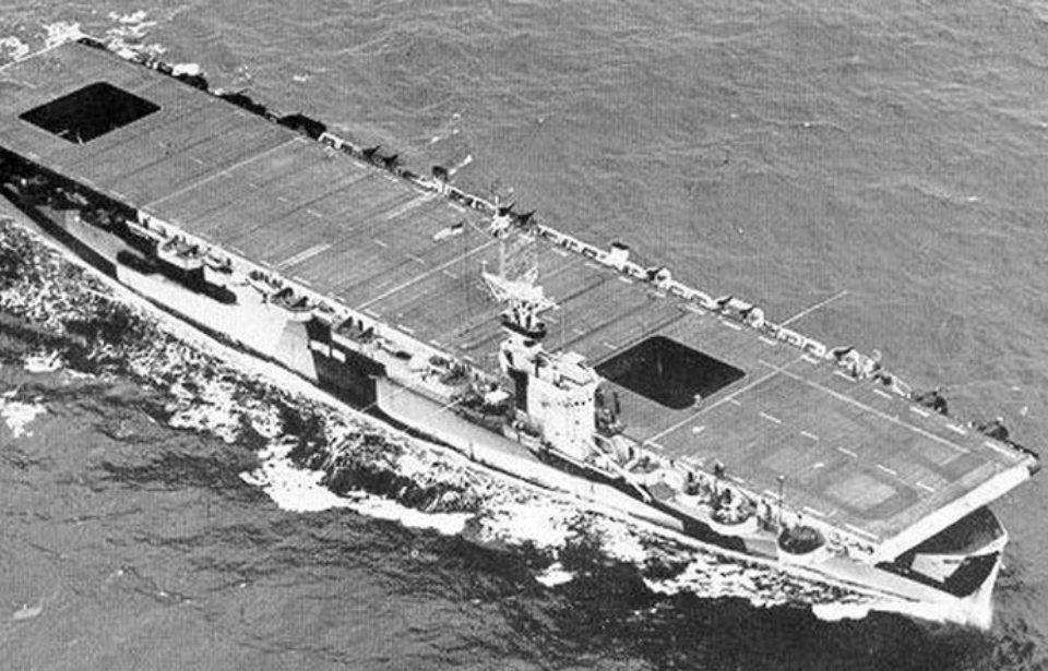 USS Ommaney Bay (CVE-79) at sea
