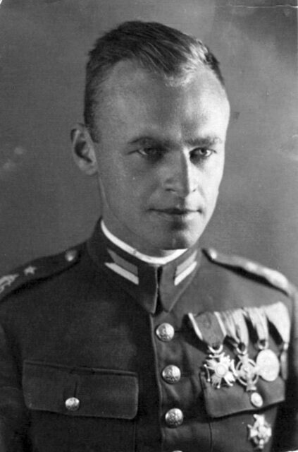 Military portrait of Witold Pilecki