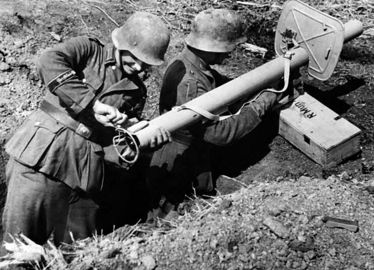 Two German soldiers preparing a Panzerschreck