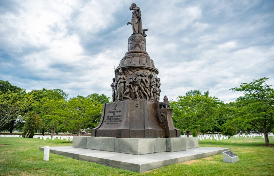 Photo Credit: Elizabeth Fraser / Arlington National Cemetery / DVIDS / Public Domain