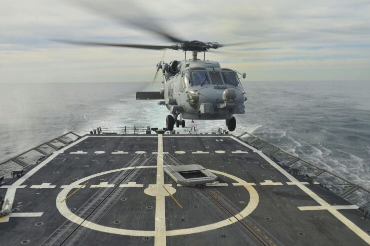 Sikorsky SH-60R Seahawk landing aboard the USS Halyburton (FFG-40) while at sea
