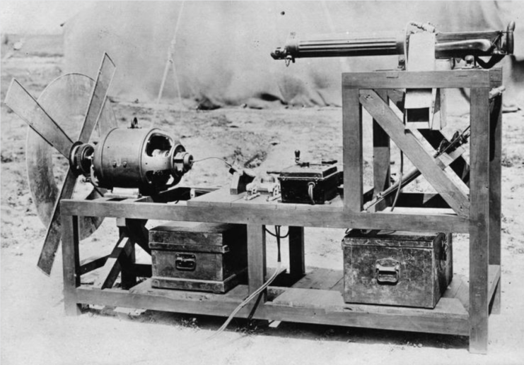 Vickers machine gun fitted with an interrupter gear, all placed on a wooden structure