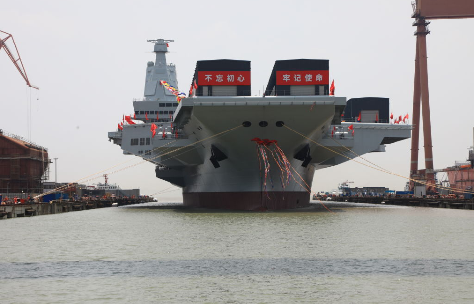 Type 003 Fujian at port