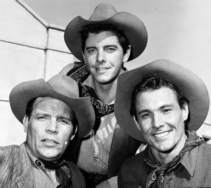 Neville Brand, William Smith and Peter Brown as Reese Bennett, Joe Riley and Chad Cooper in 'Laredo'