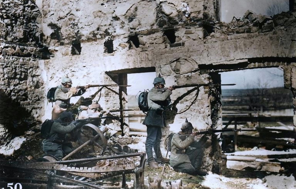 Photo Credits: Hulton Archive / Stringer / Getty Images (Colorized by Palette.FM, cropped). 