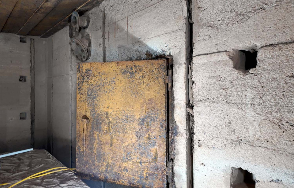 Door attached to an underground bunker